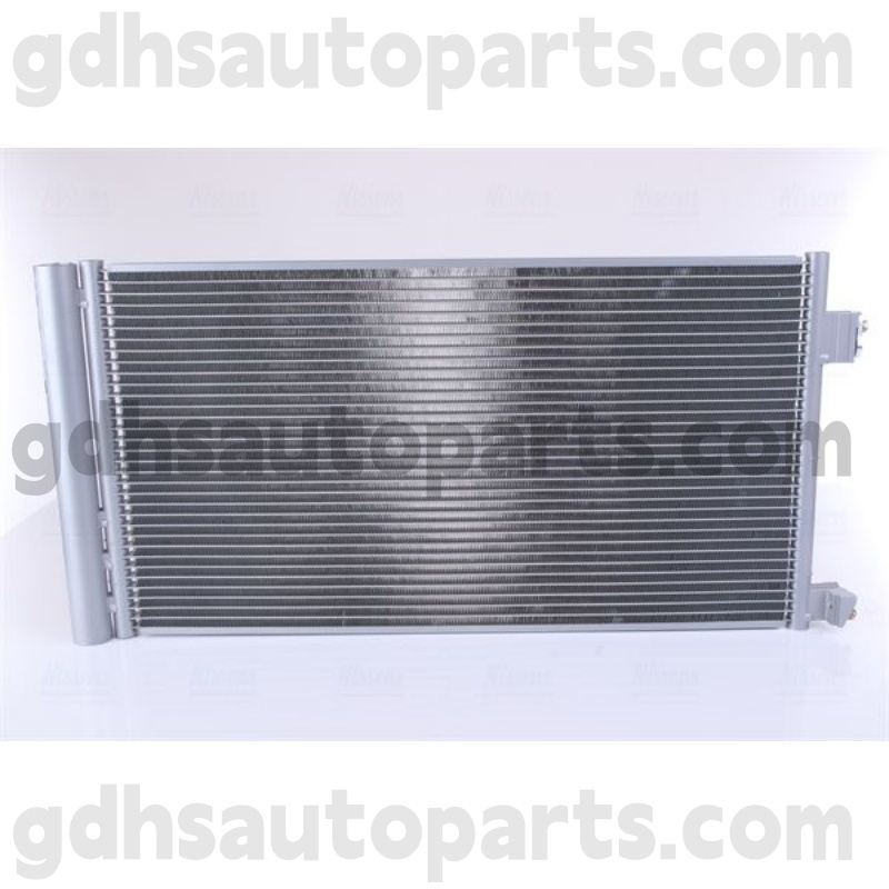 940809 Jaguar XJ OE No üçün Nissens Condenser. T2H37896